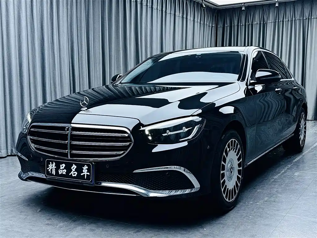 Mercedes-Benz E-Class 2022