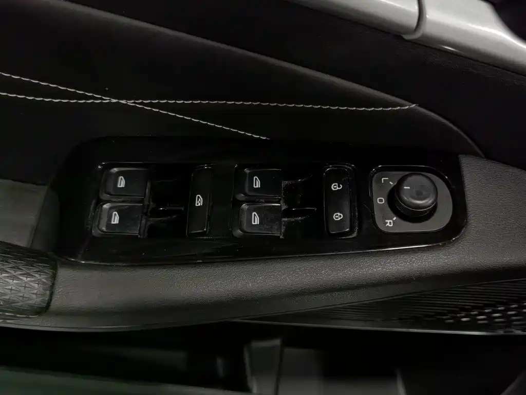 Geely Emgrand — миниатюра 9