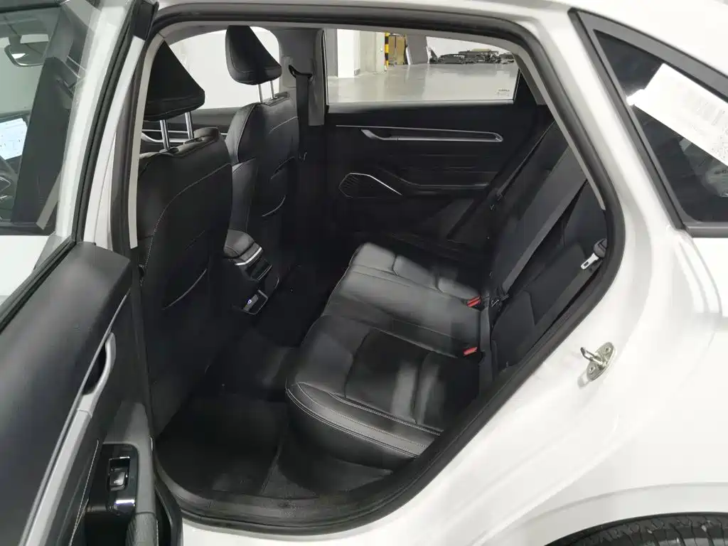 Geely Emgrand — миниатюра 15