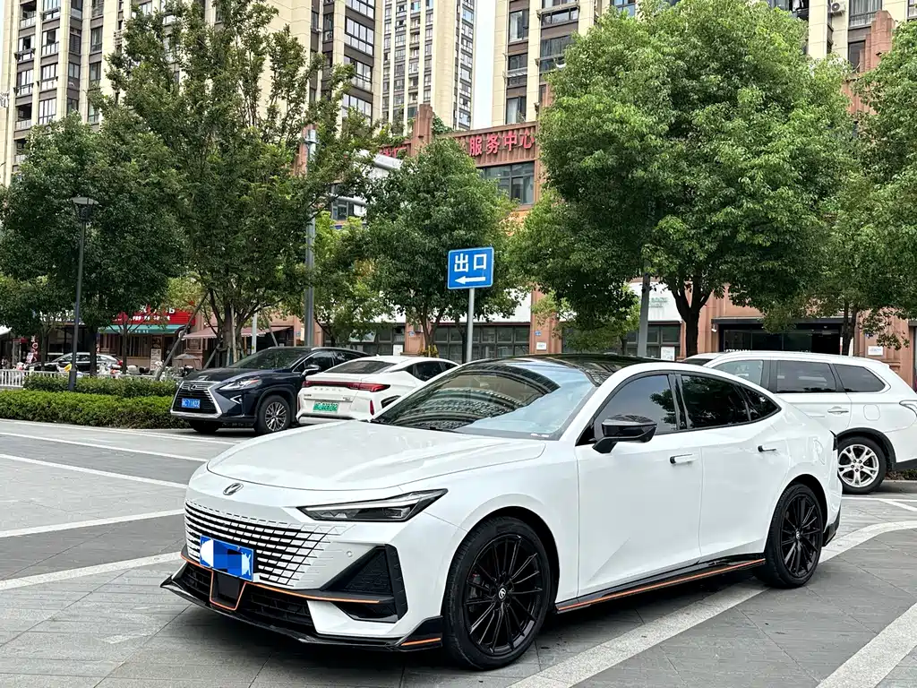 Changan UNI-V