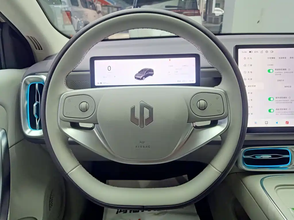 Leapmotor Leapmotor B01 — миниатюра 19