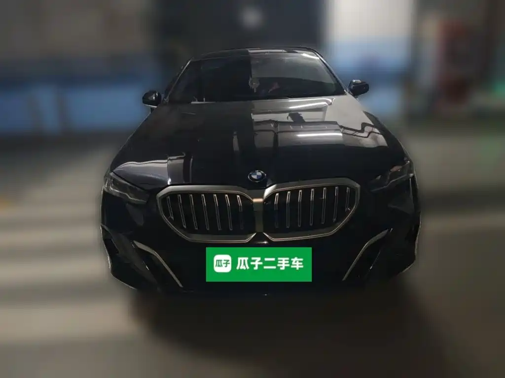 BMW 5 Series — миниатюра 23
