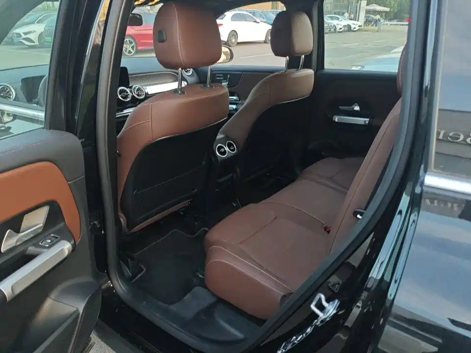 Mercedes-Benz GLB — миниатюра 2