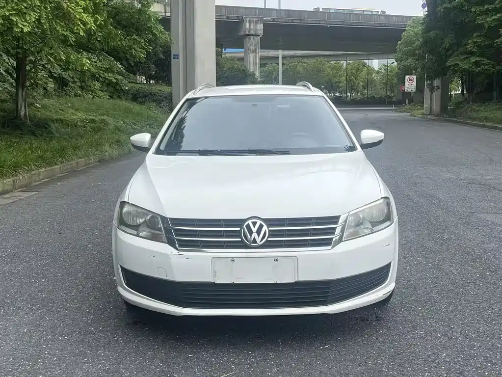 Volkswagen Gran Lavida 2013 1.6L AT