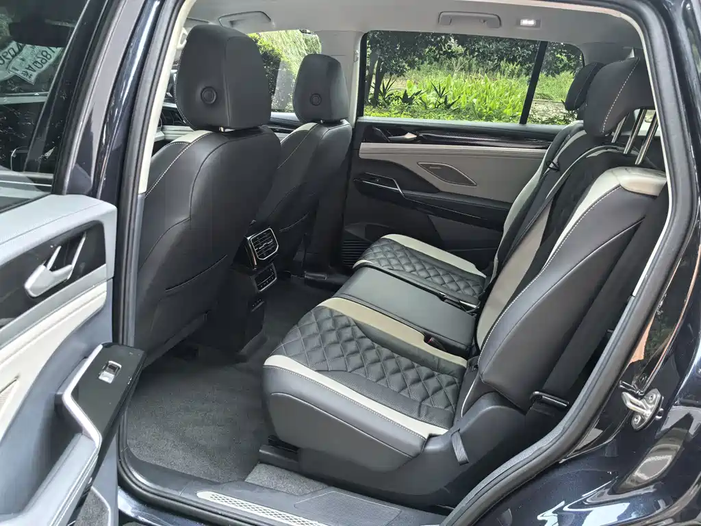 Volkswagen ID.6 Crozz — миниатюра 8