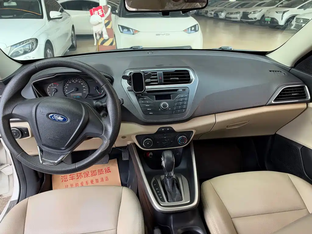 Ford Escort — миниатюра 18