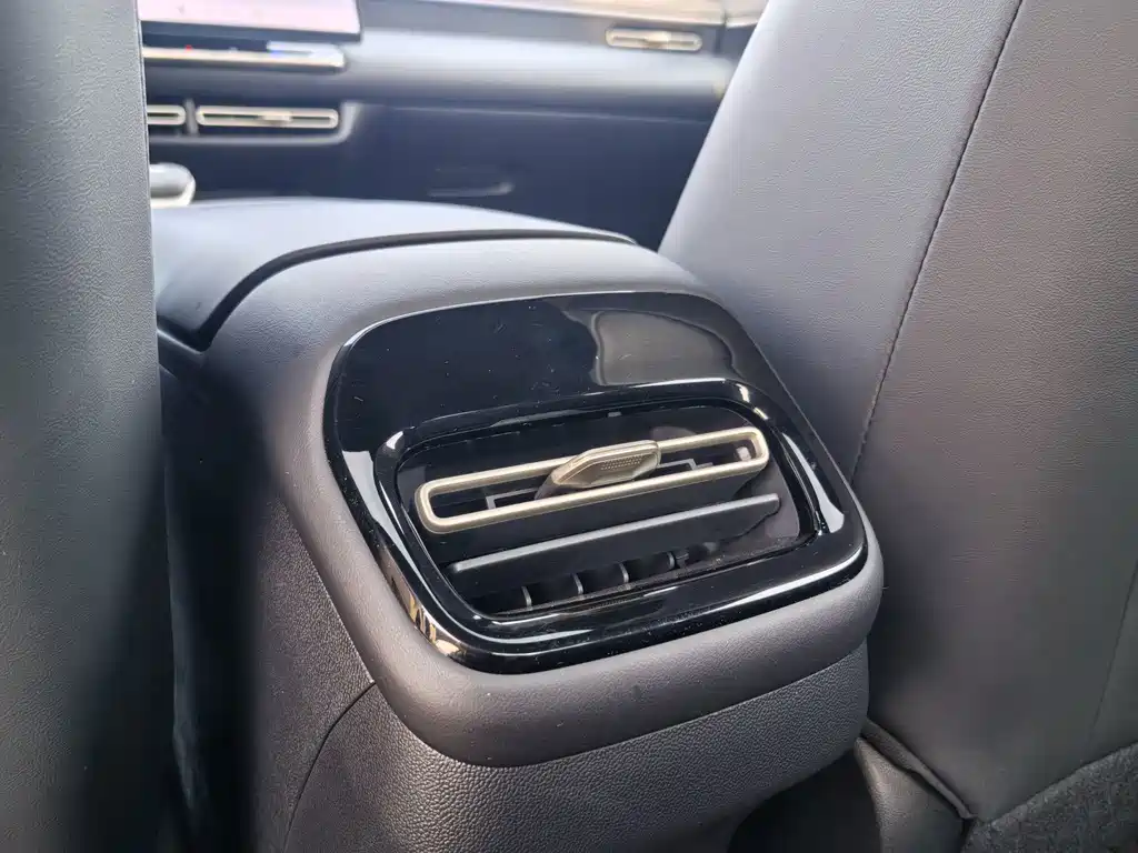 Changan Eado — миниатюра 7