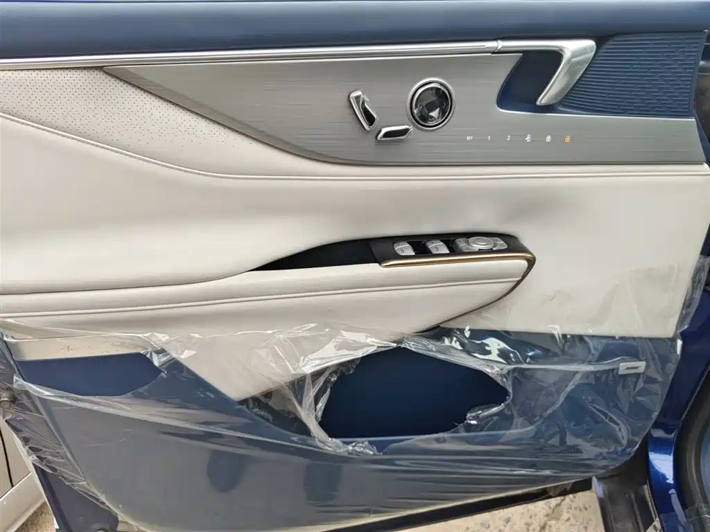 BUICK GL8 NEW ENERGY