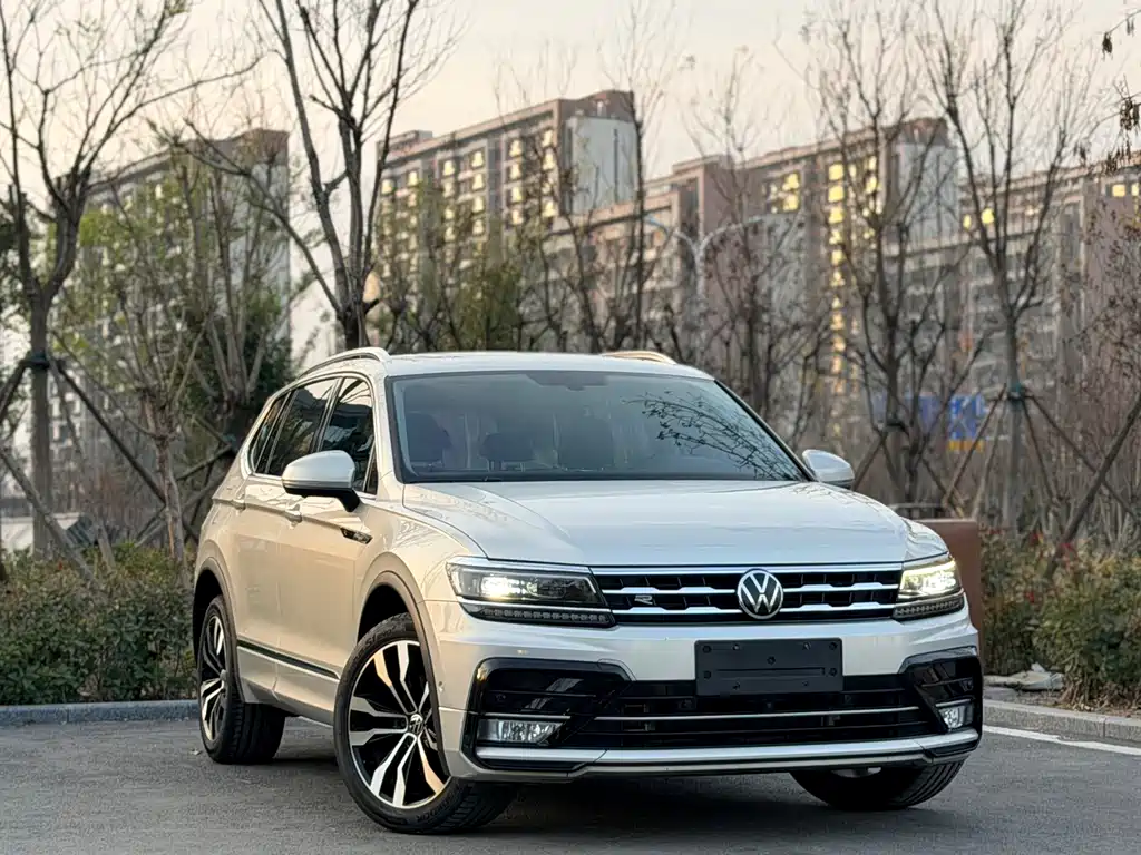 Volkswagen Tiguan L L 2021 330TSI AT R-Line Flagship