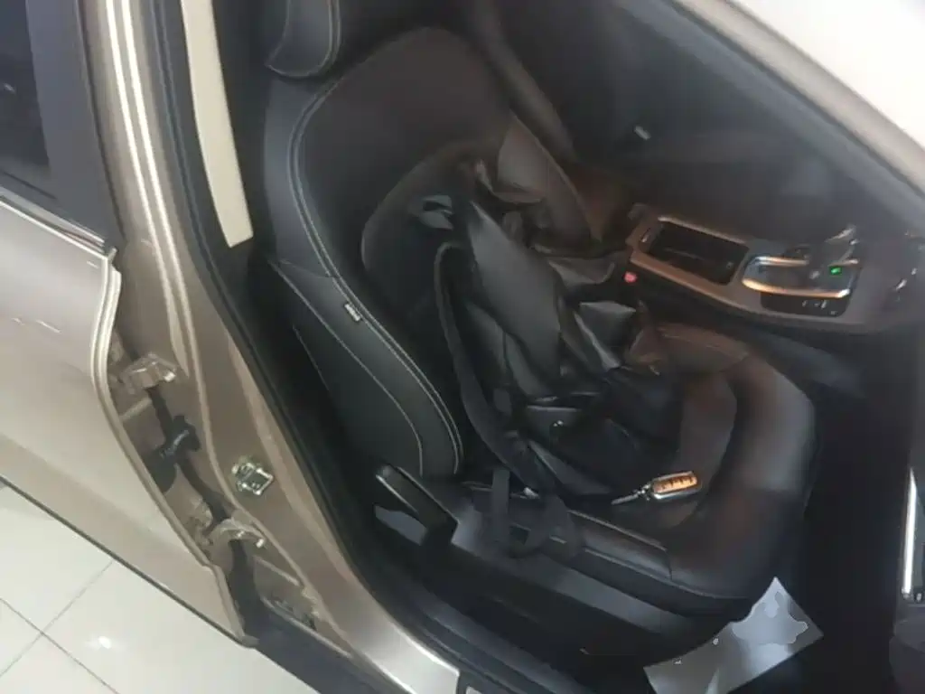 Geely Emgrand GS — миниатюра 25