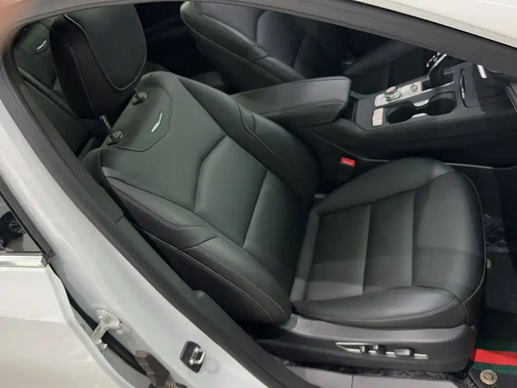 Cadillac XT4 — миниатюра 4