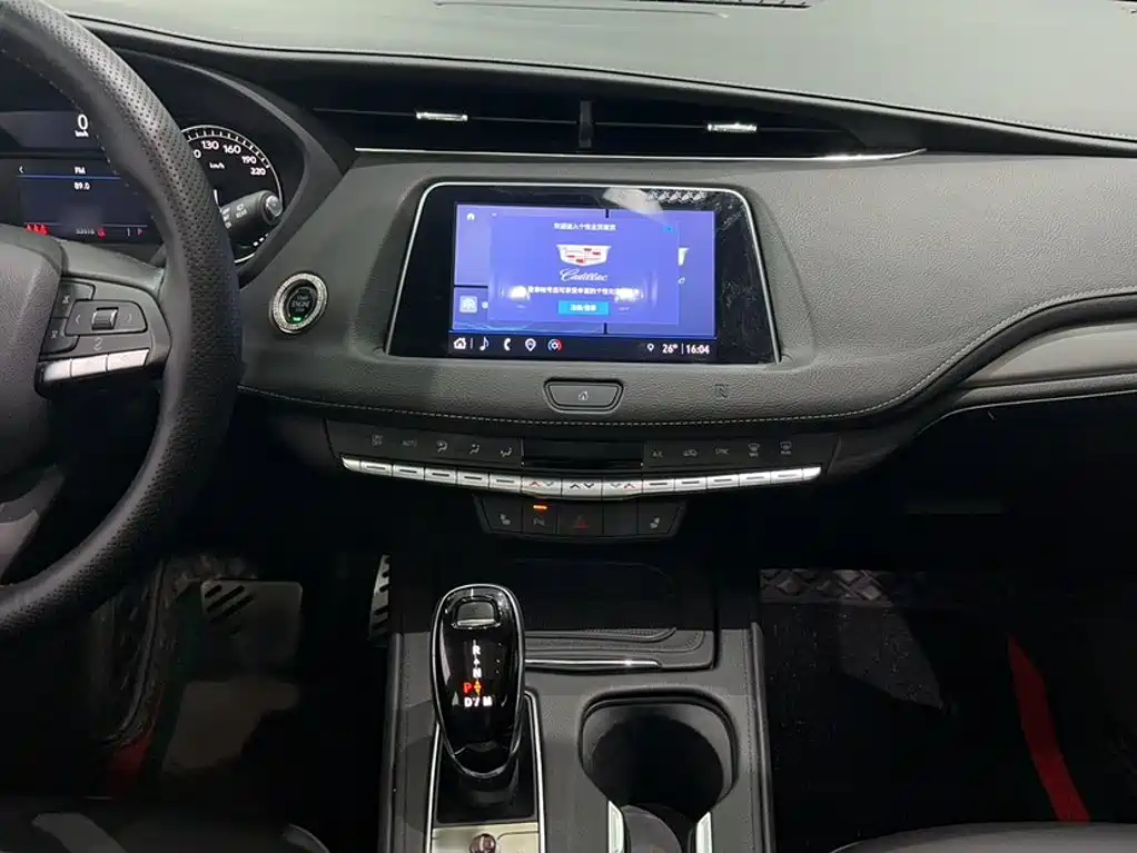 Cadillac XT4 — миниатюра 6