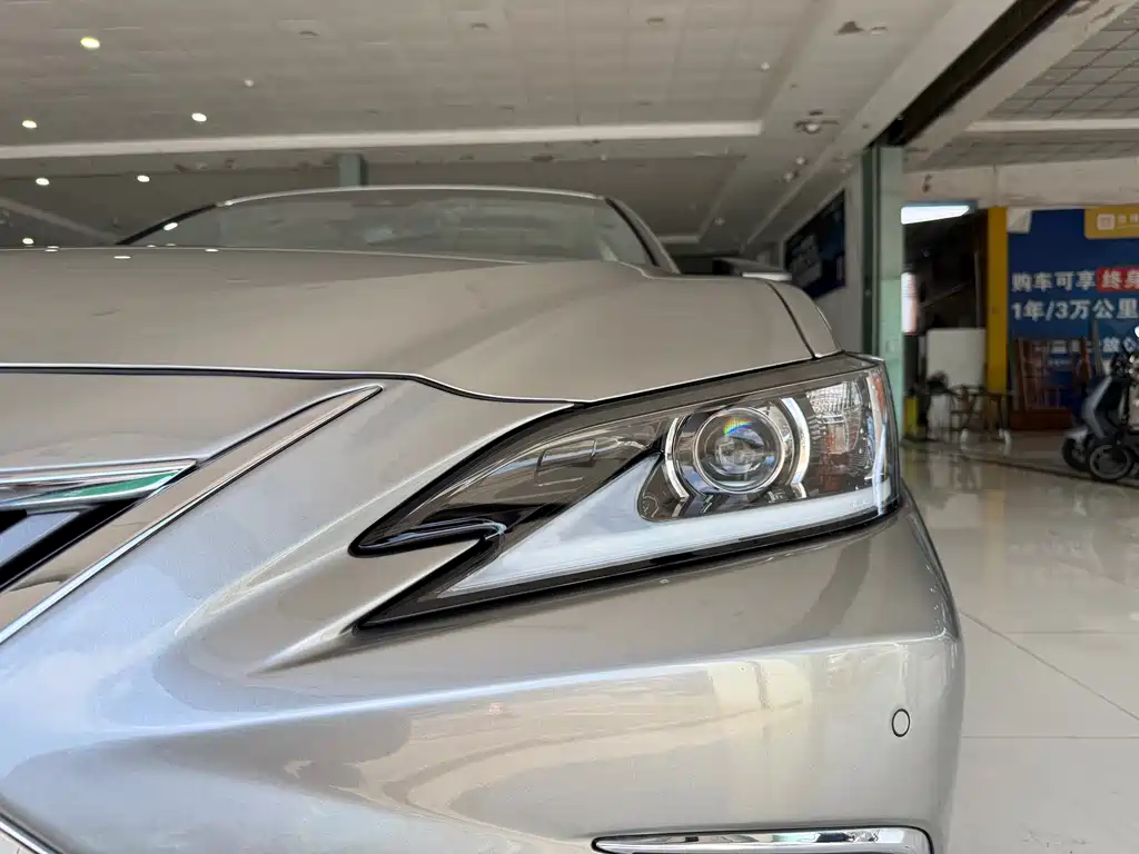 Lexus ES — миниатюра 4