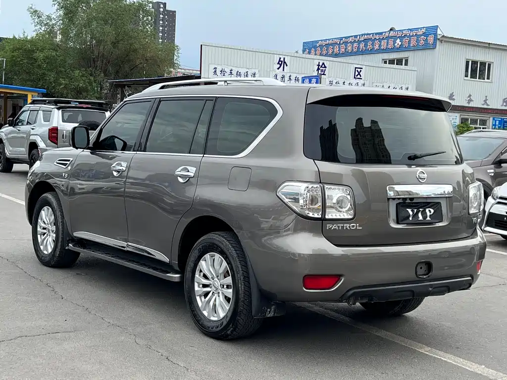 Nissan Patrol 2016 5.6L