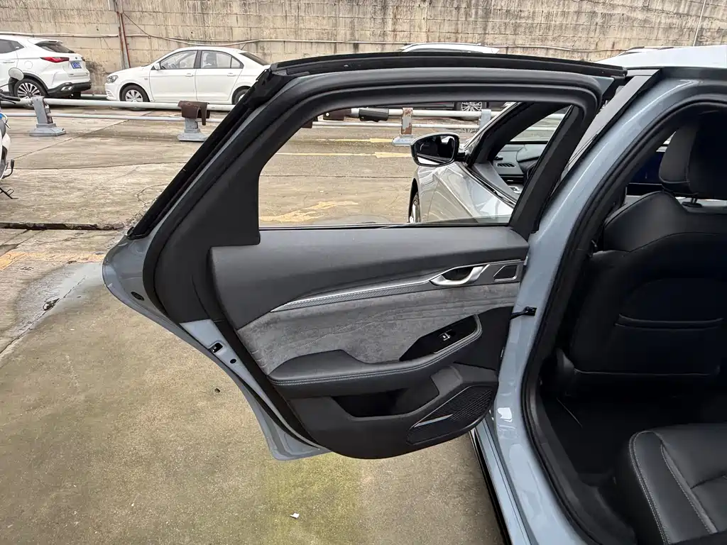 Geely Xingrui — миниатюра 10