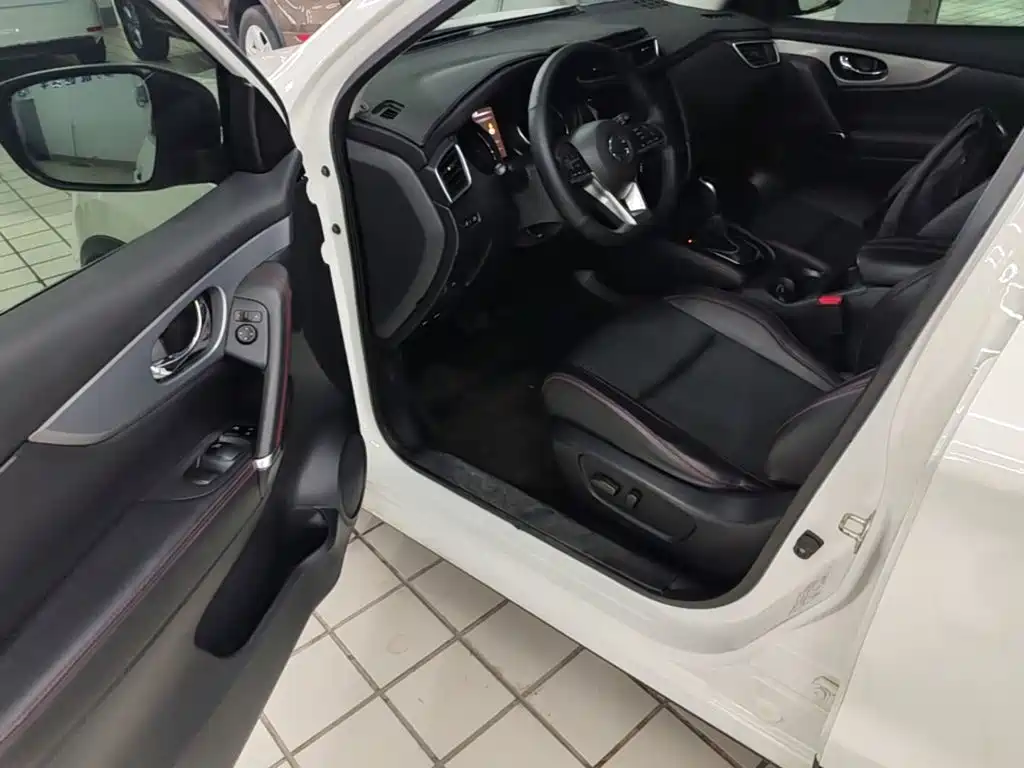 Nissan Qashqai — миниатюра 16