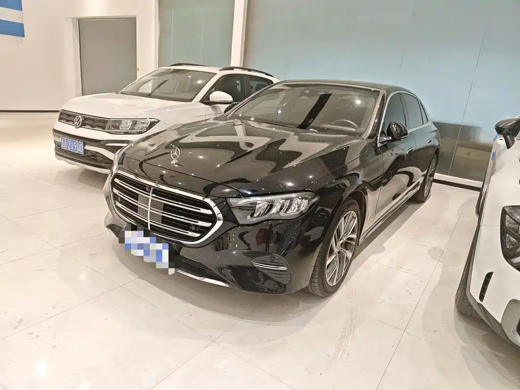 Mercedes-Benz E-Class 2024