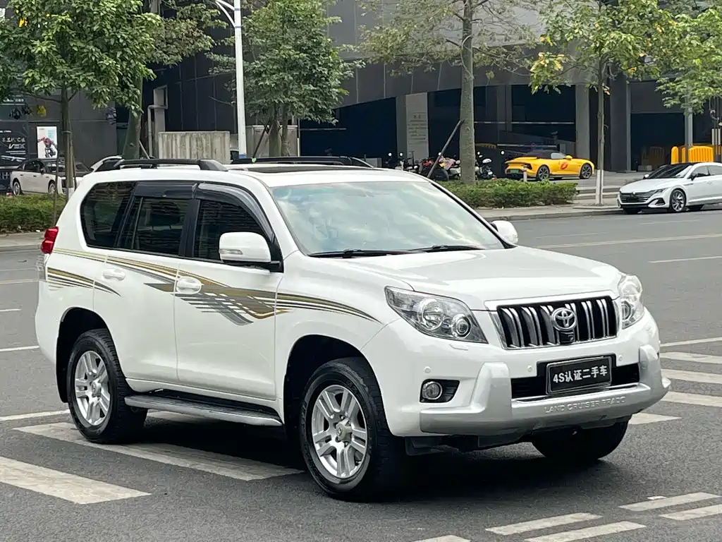 Toyota Land Cruiser Prado 2010 4.0L AT VX NAVI