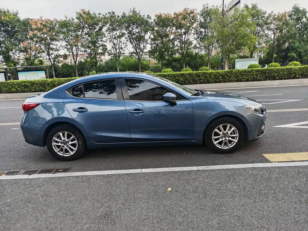 Mazda 3 Axela — миниатюра 20