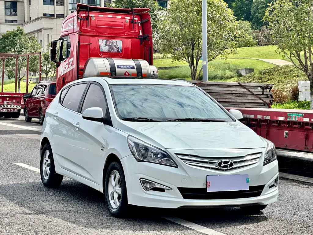 Hyundai Ruiyi 1.4L Manual GLX, фото 3