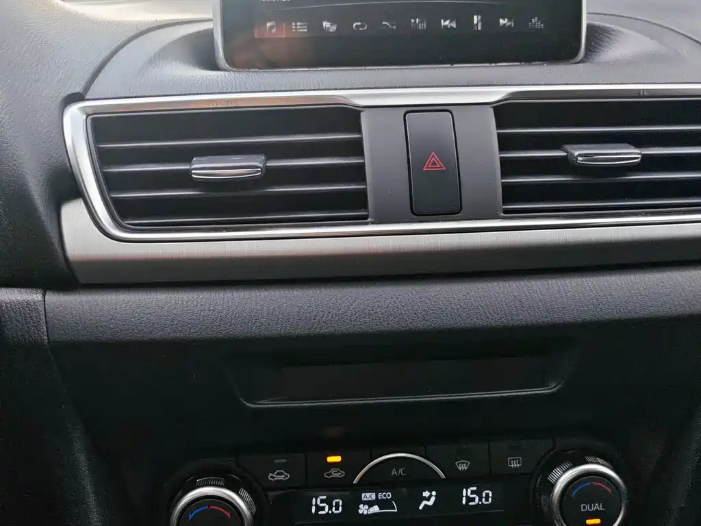 Mazda 3 Axela — миниатюра 9