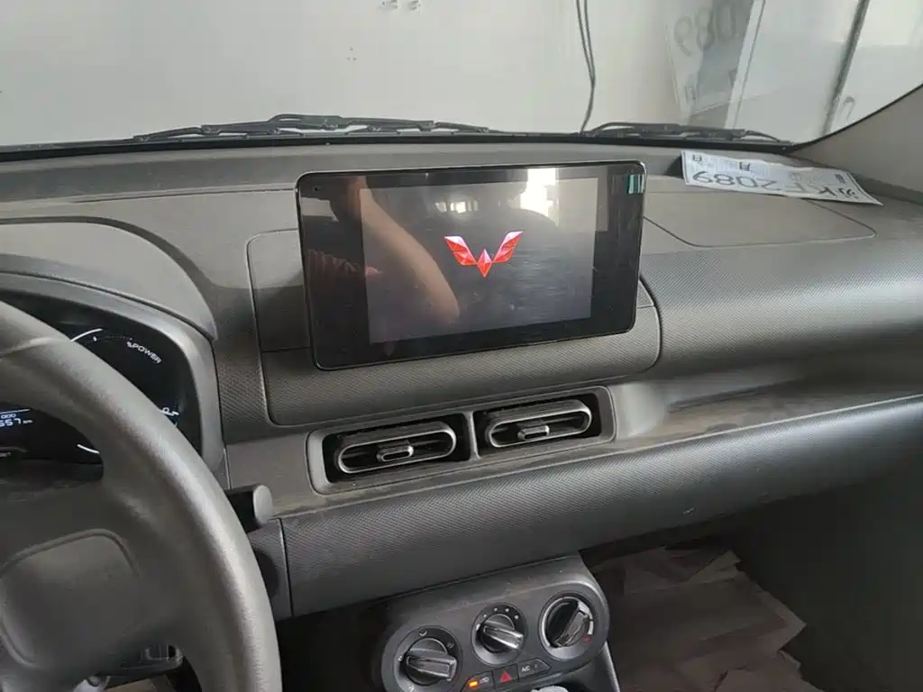 Wuling Hongguang EV — миниатюра 13