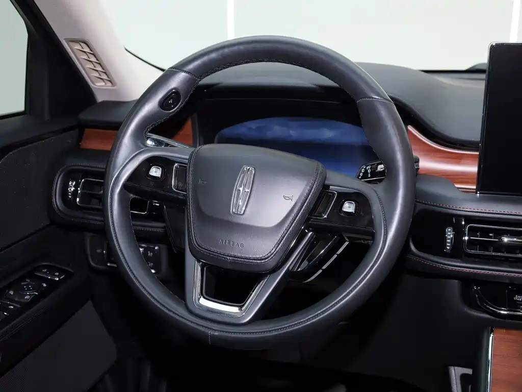 Lincoln Aviator — миниатюра 11