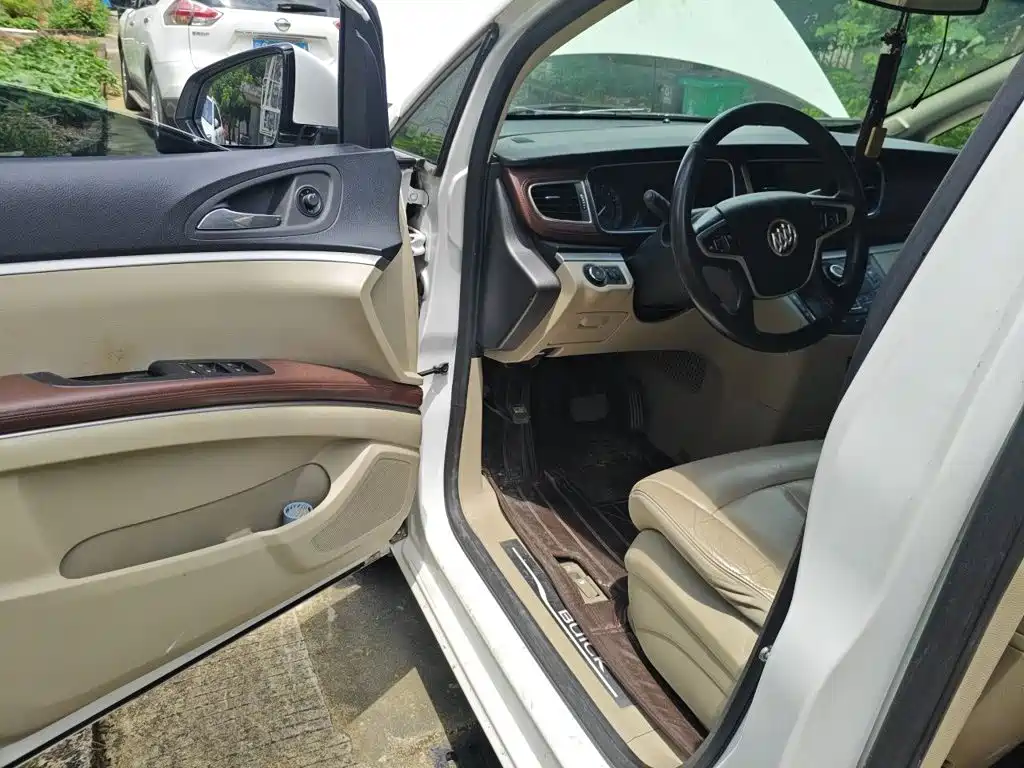 Buick GL8 — миниатюра 12