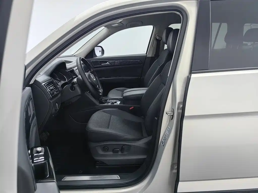 Volkswagen Teramont — миниатюра 10
