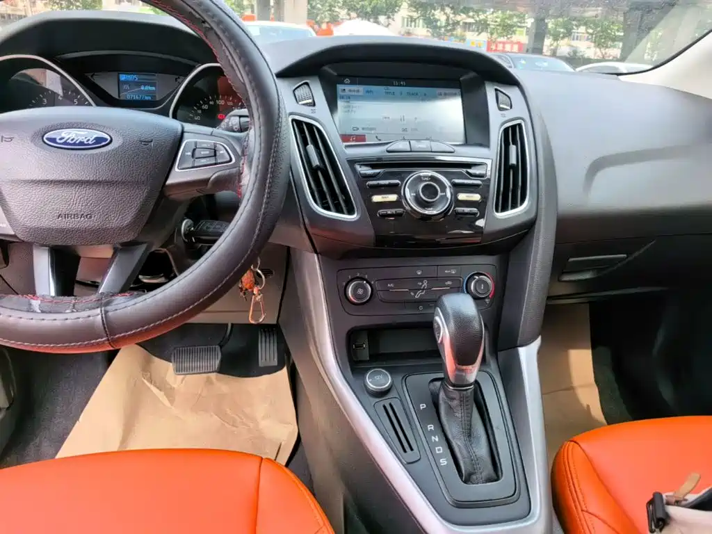 Ford Focus — миниатюра 13