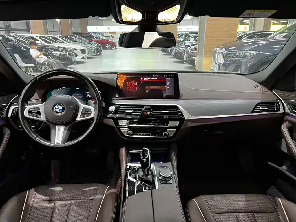 BMW 5 Series — миниатюра 5