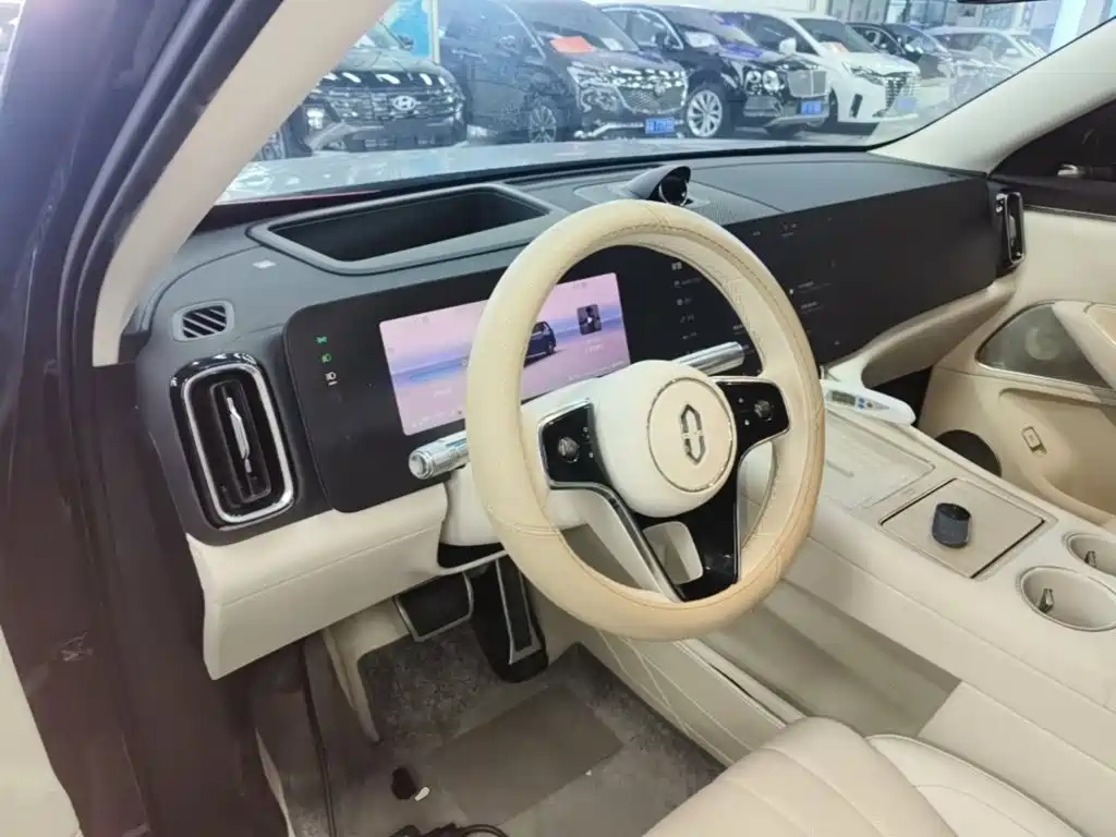 AITO AITO M8 — миниатюра 10