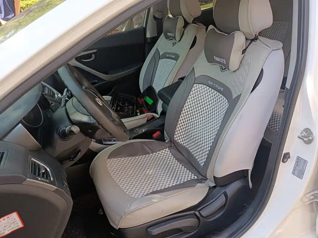Hyundai Elantra Langdong — миниатюра 11