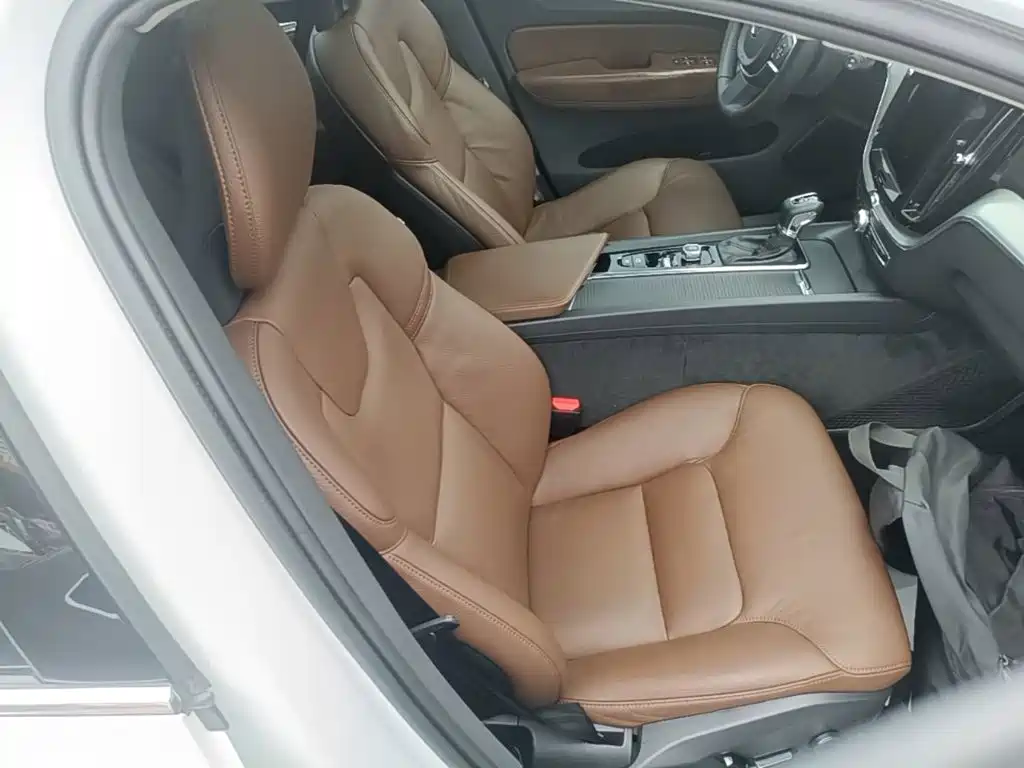 Volvo XC60 — миниатюра 25
