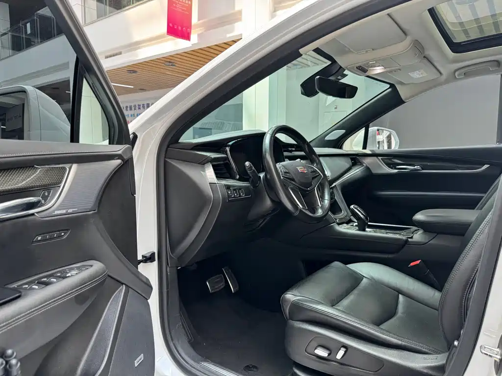 Cadillac XT5 — миниатюра 9