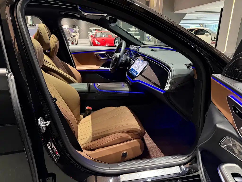 Mercedes-Benz E-Class — миниатюра 22
