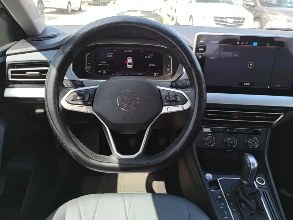 Volkswagen Lavida — миниатюра 11