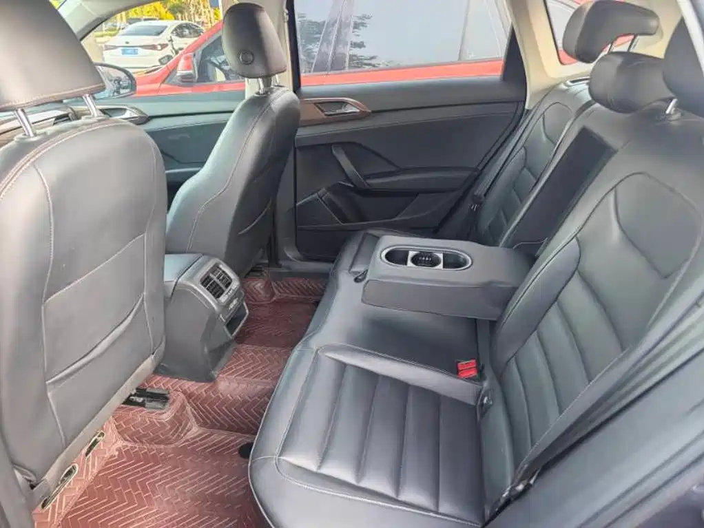 Volkswagen Tharu 2020 280TSI Luxury VI