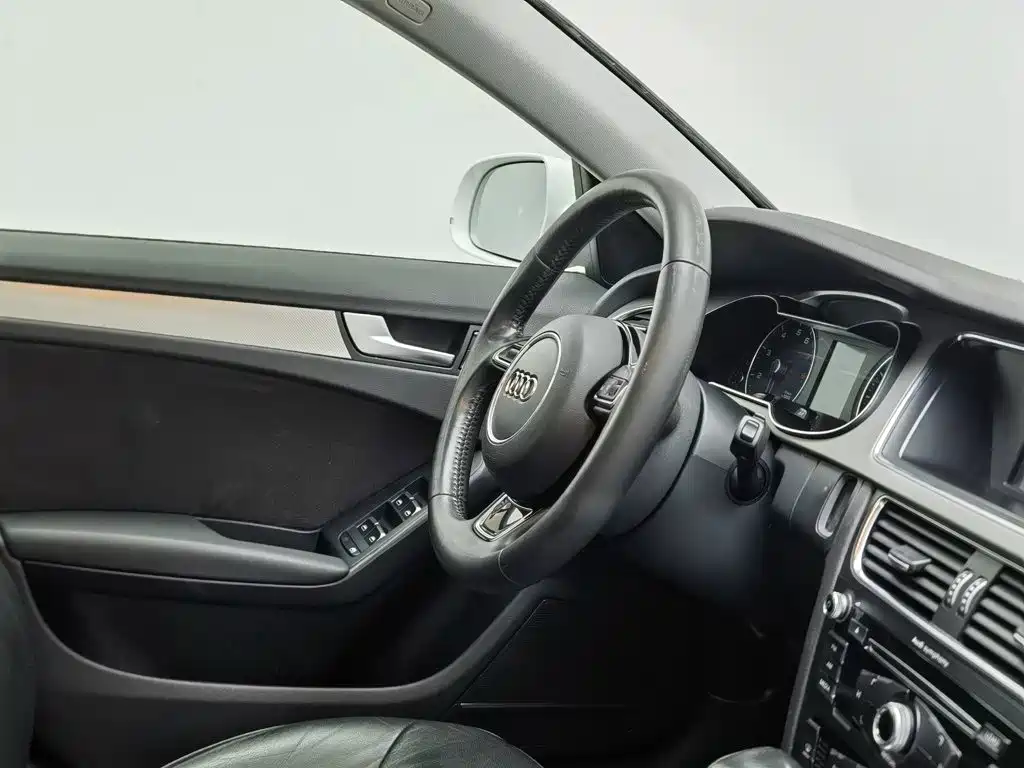 Audi A4L — миниатюра 22