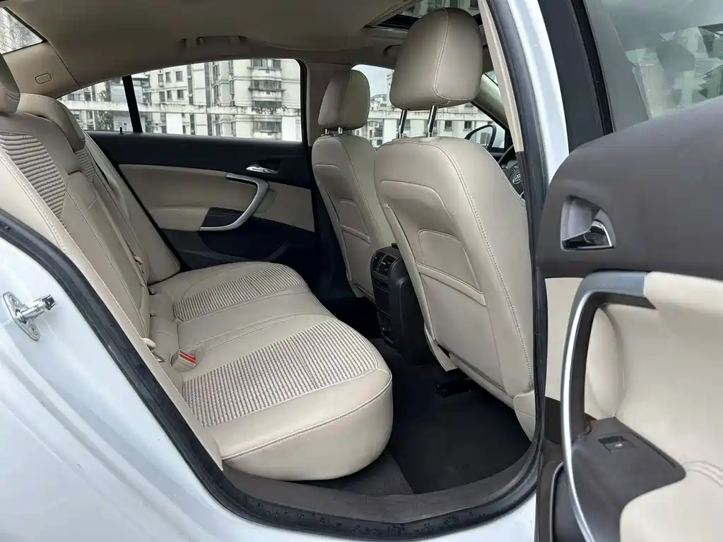 Buick Regal — миниатюра 16