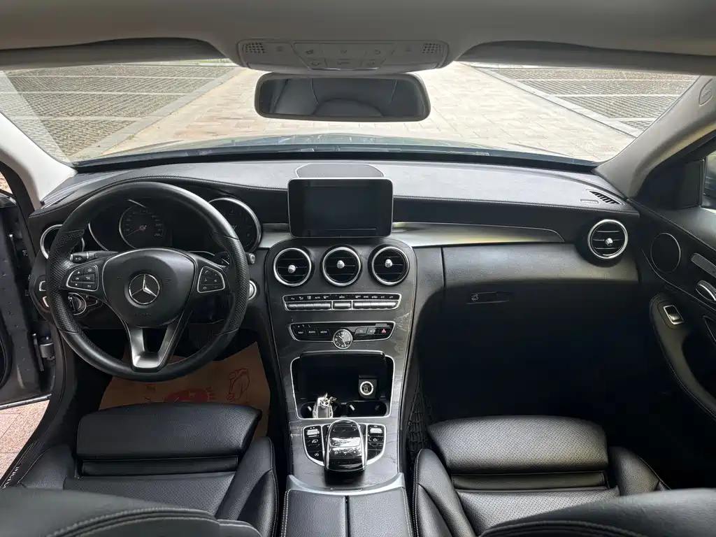 Mercedes-Benz C-Class — миниатюра 10
