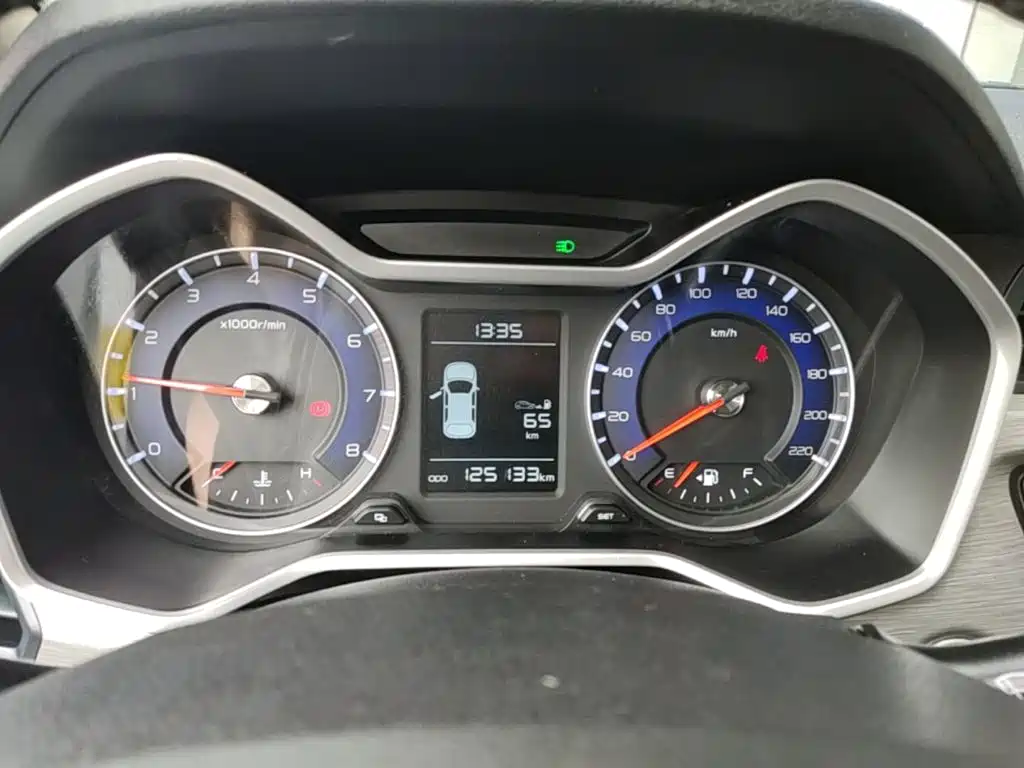Geely Vision X3 — миниатюра 12