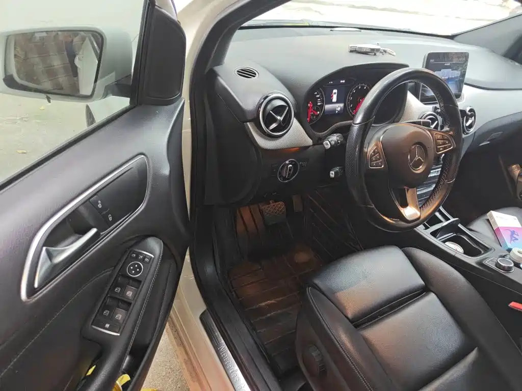 Mercedes-Benz B-Class — миниатюра 12