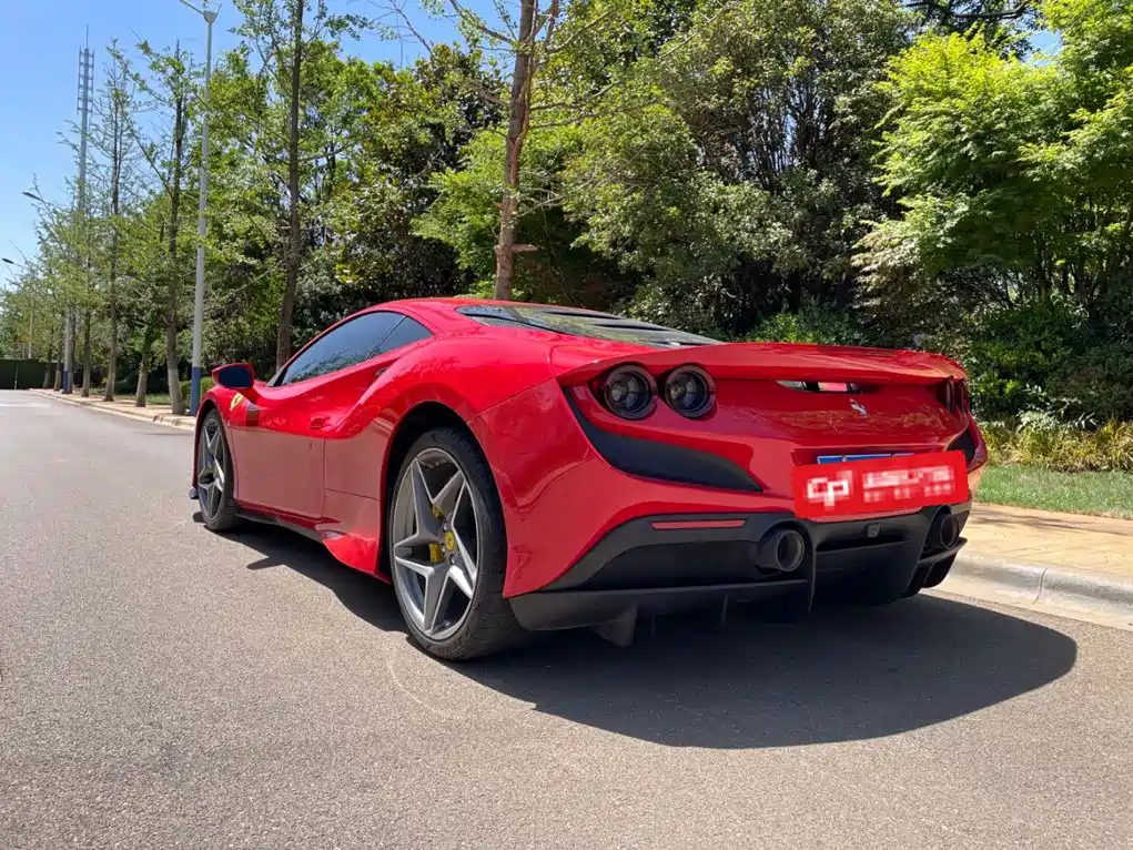 Ferrari F8 — миниатюра 4