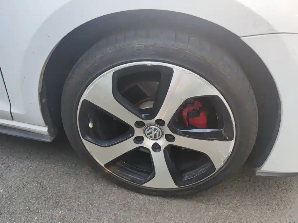 Volkswagen Golf GTI — миниатюра 24