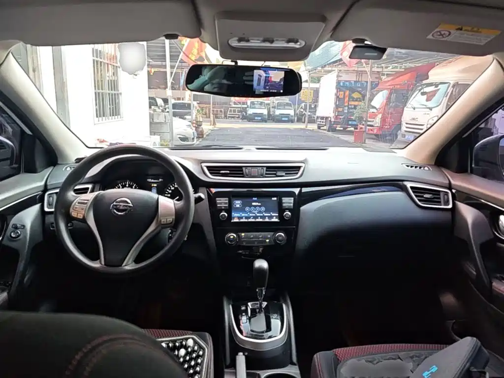 Nissan Qashqai — миниатюра 10