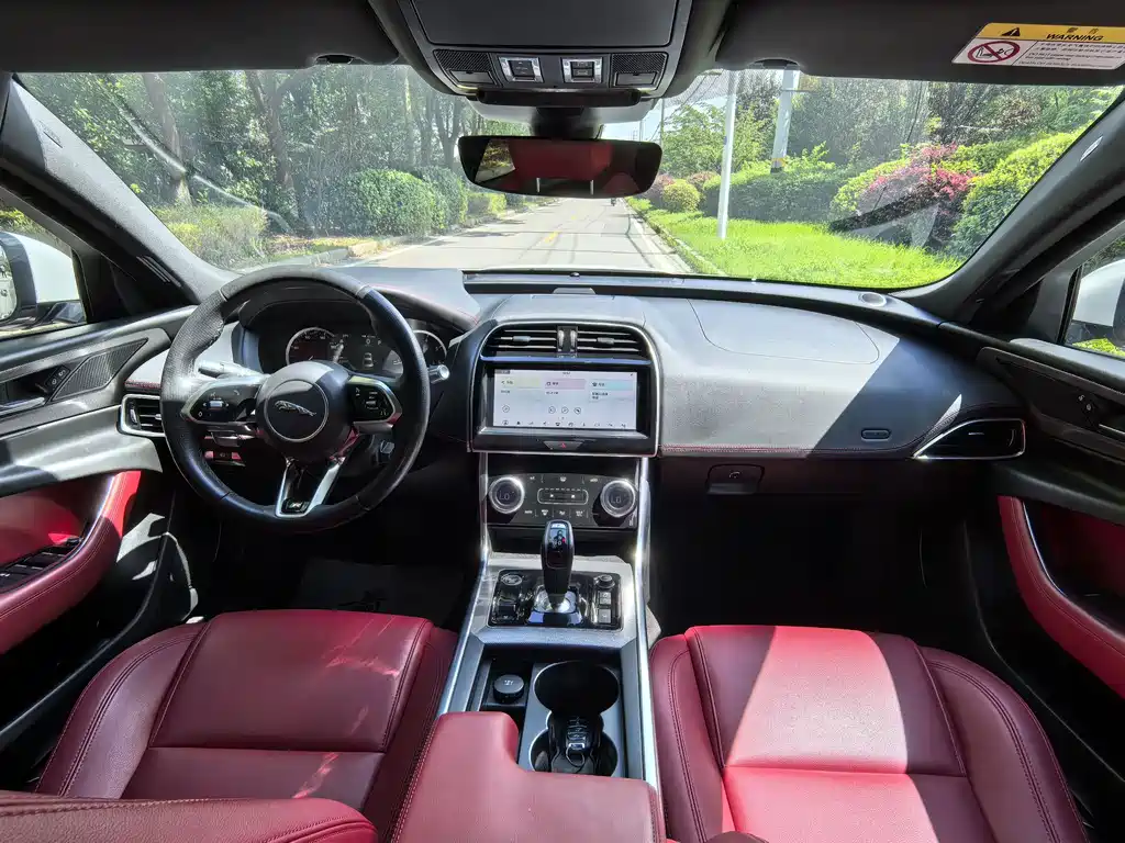 Jaguar XEL — миниатюра 11