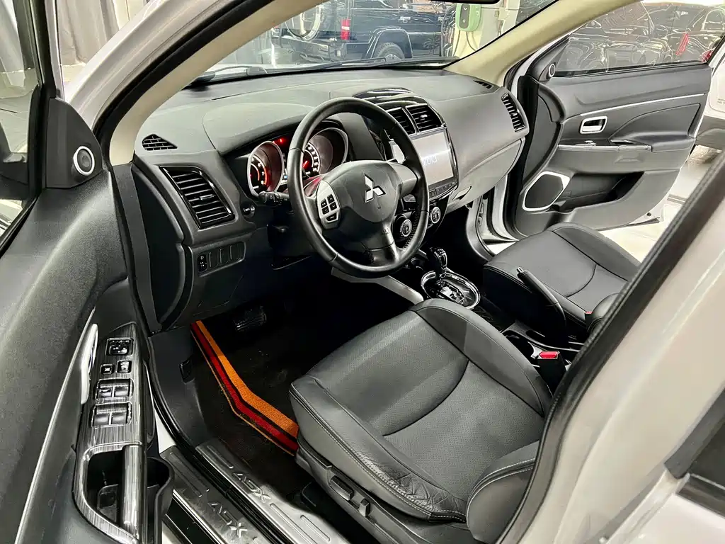 Mitsubishi ASX — миниатюра 10