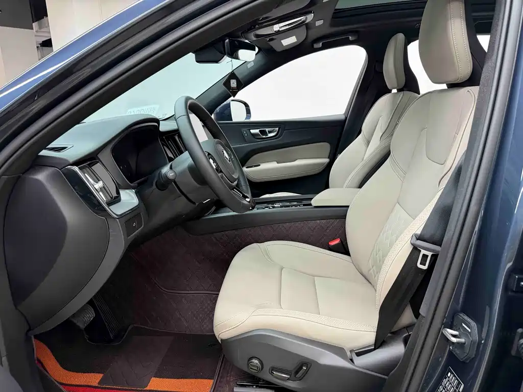 Volvo XC60 — миниатюра 8