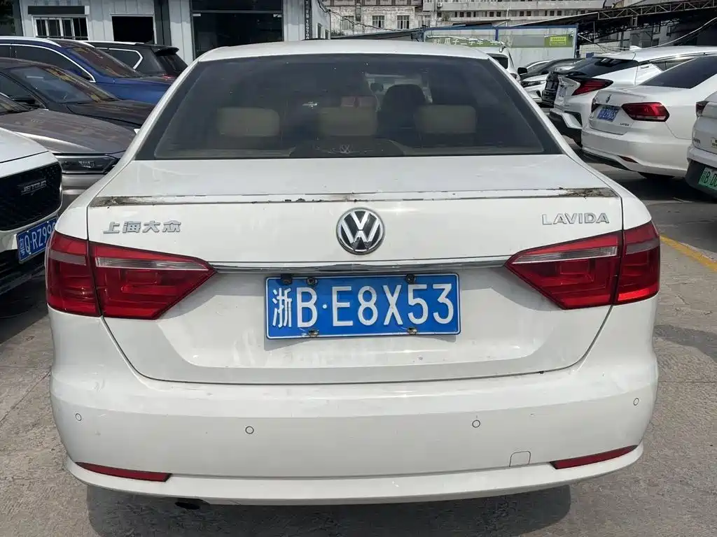 Volkswagen Lavida — миниатюра 8
